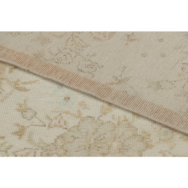 1950s Vintage Turkish Runner With Floral Rosette & Vine Border - Rug & Kilim For Sale - Image 5 of 9