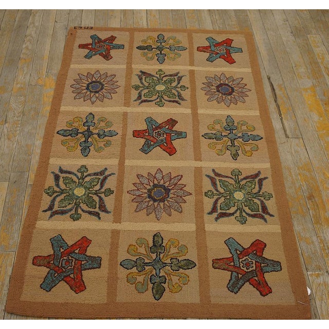 Mid 20th Century American Hooked Rug ( 2' 8" x 4' 2" - 82 x 127 cm ) Vintage American Hooked Rug American Ivory 1965,...