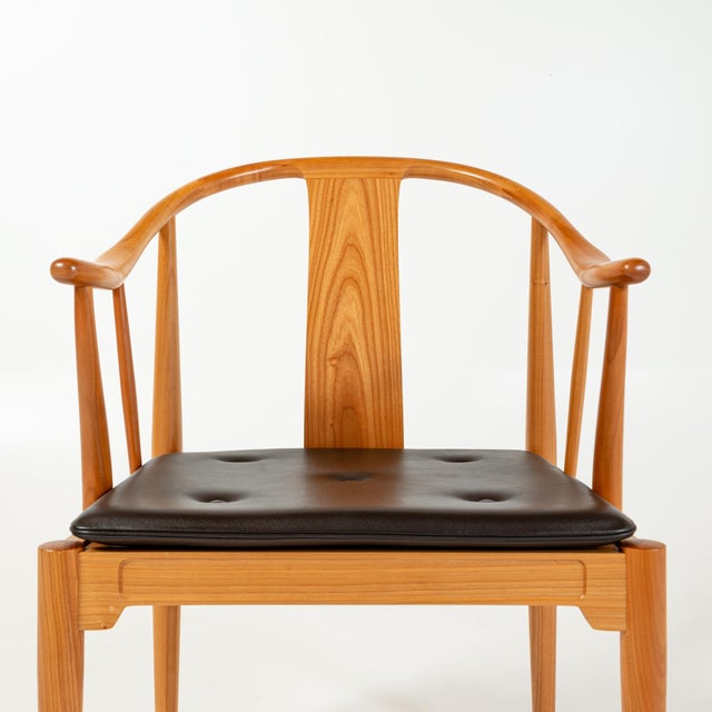 1990s Wegner "China Chair" for Fritz Hansen in Cherry and Leather For Sale - Image 9 of 12