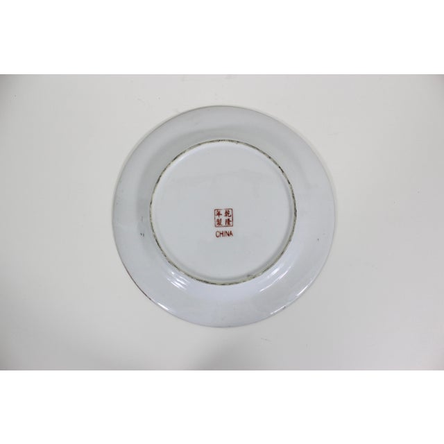 Chinoiserie Hand Painted Chinese Famille Rose Medallion 10” Plate For Sale - Image 3 of 7