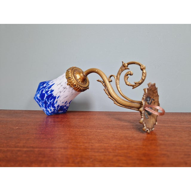 Wall Light in Gilded Bronze and Blue and White Speckled Glass, Early 20th Century For Sale - Image 3 of 15