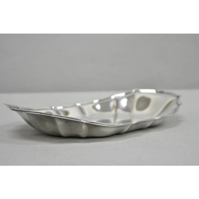 Vintage English Victorian Style Scalloped Oval Narrow Silver Plated Trinket Dish For Sale In Philadelphia - Image 6 of 10