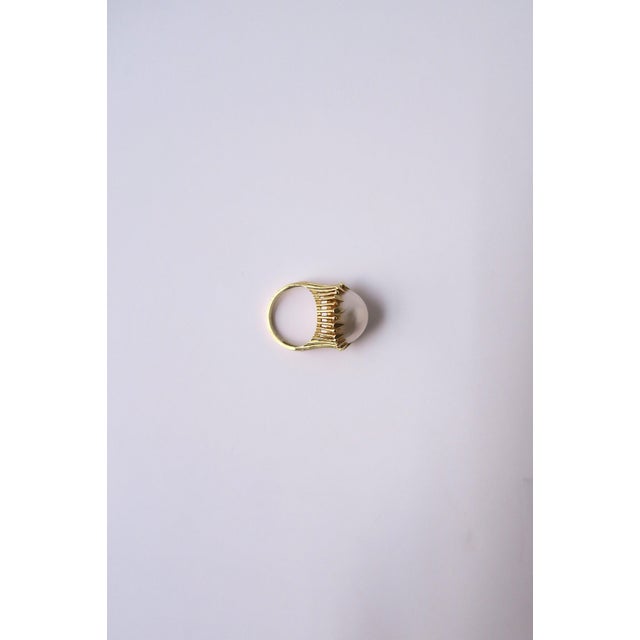 1970s Pearl and Gold Cocktail Ring For Sale - Image 9 of 15