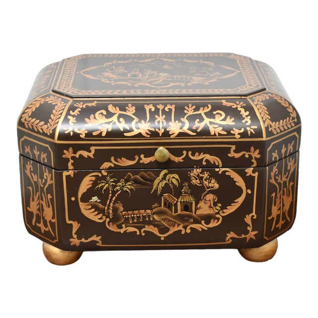 Vintage Chinoiserie Painted Box With Flip Top & Felt Lined For Sale