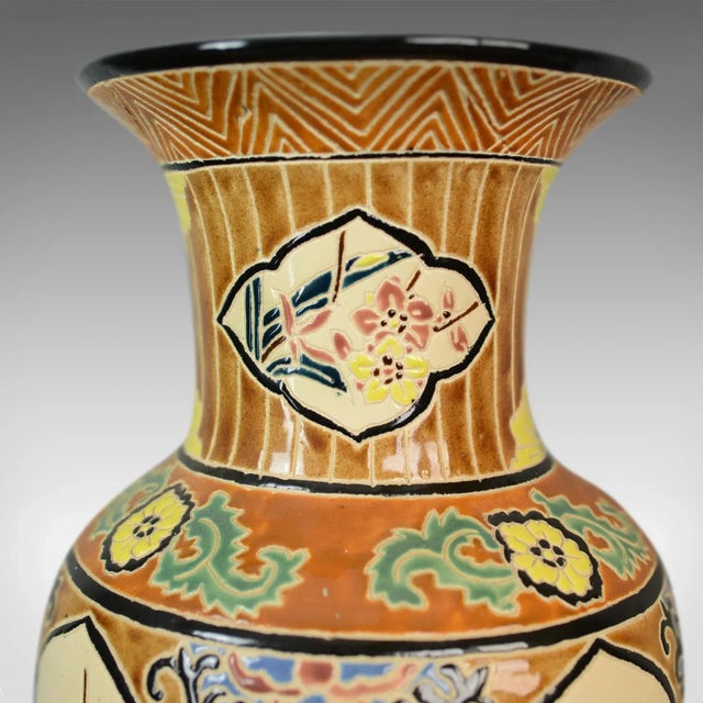 Chinoiserie Late 20th Century Oriental Baluster Large Vase For Sale - Image 3 of 8