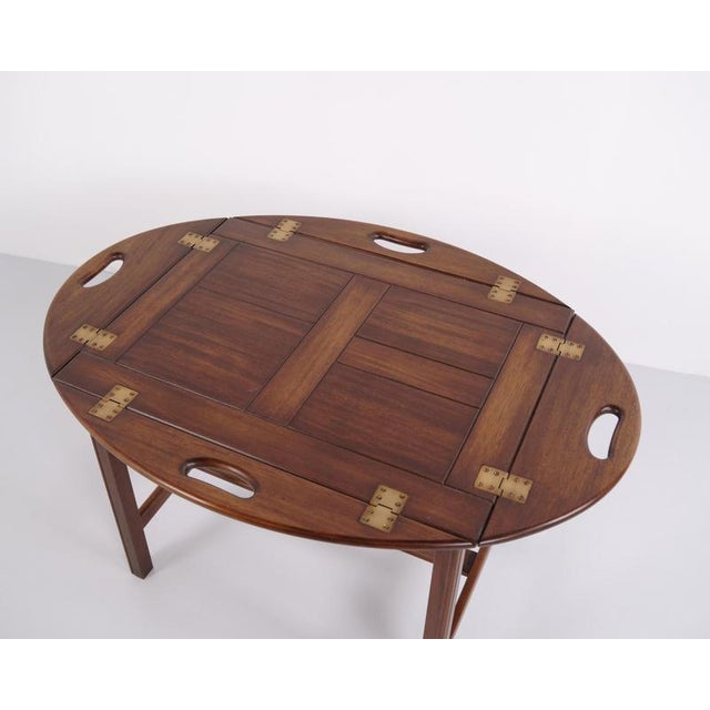 Butler Coffee Table in Polished Mahogany with Brass Fittings, 1940s For Sale - Image 4 of 11