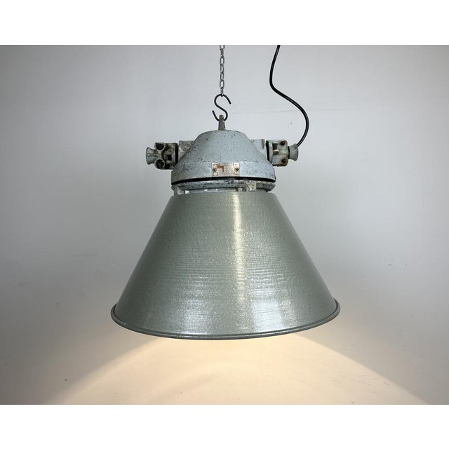 Industrial Explosion Proof Lamp with Aluminium Shade from Elektrosvit, 1970s For Sale - Image 11 of 18