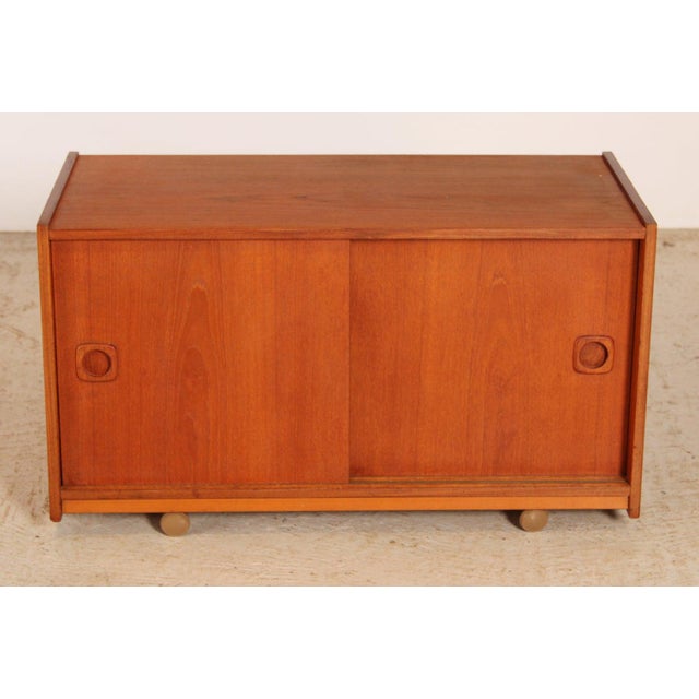 Mid-Century Teak Media Unit on Casters, 1960s For Sale - Image 9 of 9