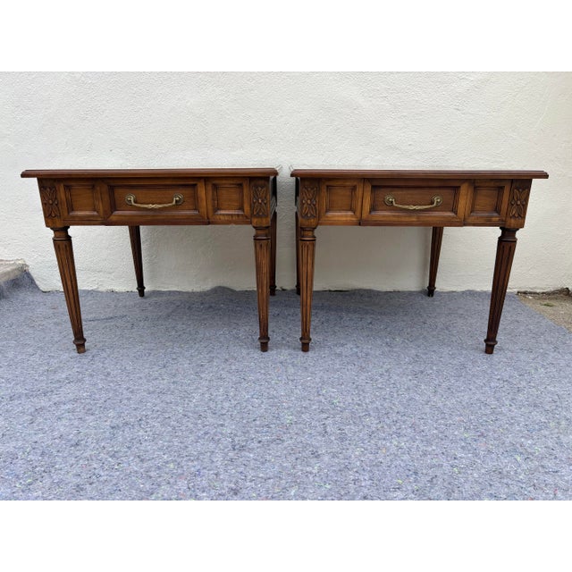 Hekman Furniture Vintage Pair of Hekman Side / End Tables / Nightstands For Sale - Image 4 of 12