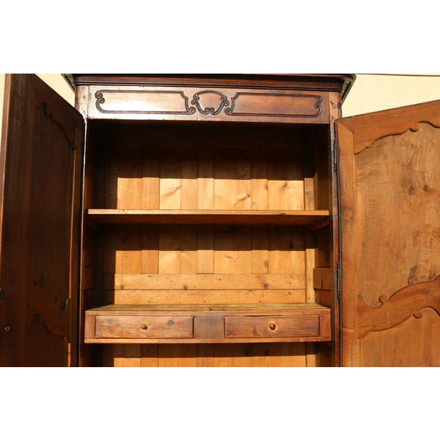 19th Century French Provincial Louis XV Walnut Armoire Cabinet For Sale In Los Angeles - Image 6 of 13