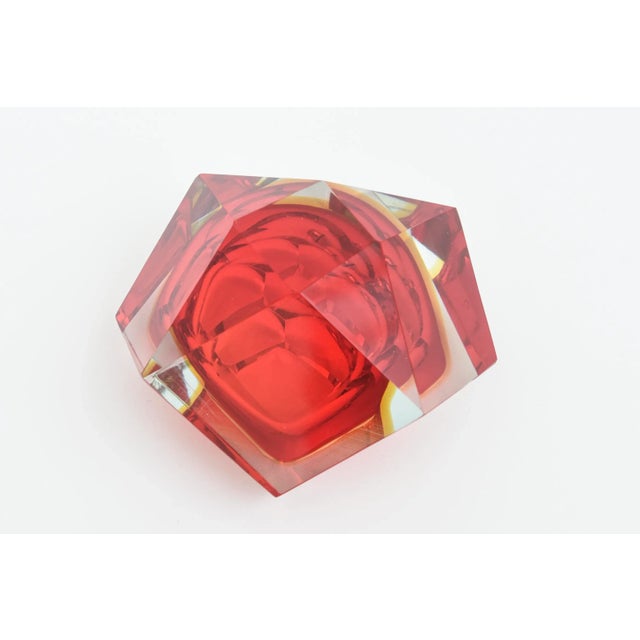 Vintage Alessandro Mandruzzato Murano Faceted Sommerso Glass Bowl, Red, Yellow For Sale - Image 10 of 12