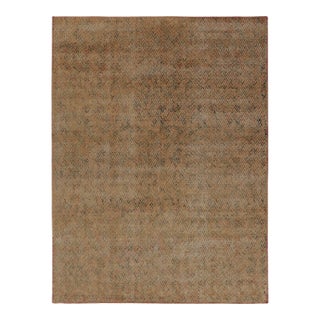 Rug & Kilim’s Modern Distressed Rug in Beige and Gold With Geometric Patterns For Sale