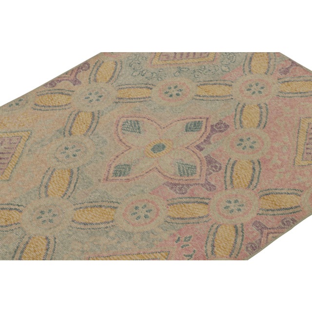 This 6x9 rug design is an exciting new addition to the Homage Collection by Rug & Kilim—an encyclopedia of styles...