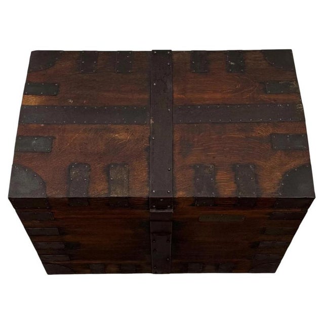 Antique 19th Century English Victorian Iron-Bound Oak Silver Chest For Sale - Image 3 of 13