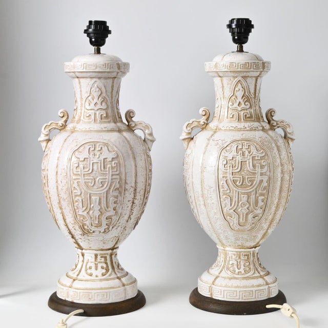 Large Chinese Ceramic Table Lamps from Ugo Zaccagnini, 1960s, Set of 2 For Sale - Image 4 of 10