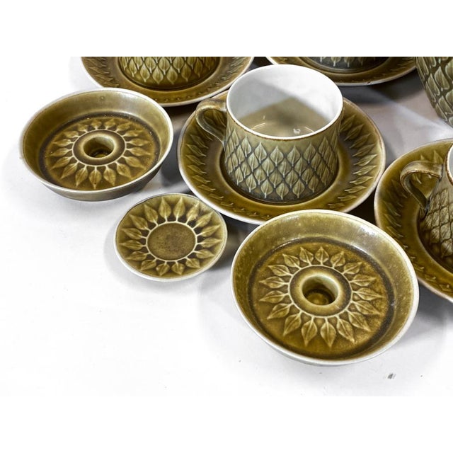 Green 1980s Large Danish "Relief" Dinner Service Designed by Jens Quistgaard for Bing & Grondahl- Set of 91 For Sale - Image 8 of 15