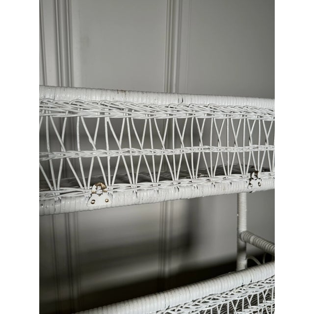 Vintage Coastal White Wicker Double Wall Shelf Towel Bar For Sale - Image 4 of 12