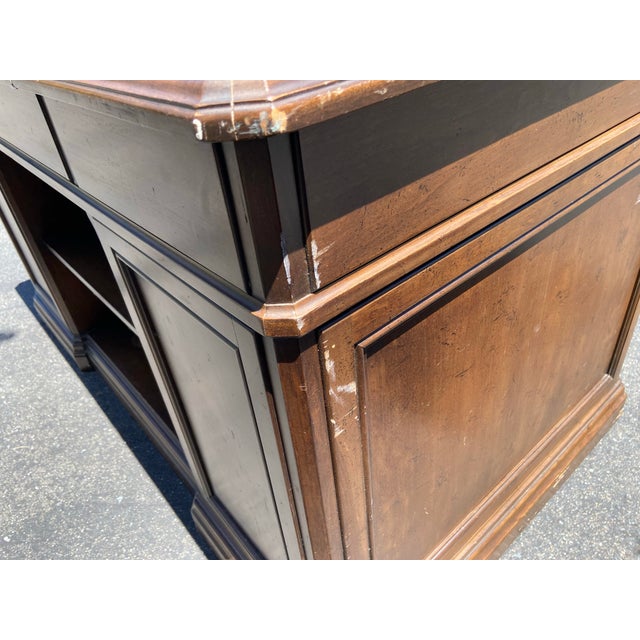 Vintage Sligh Furniture Leather Top Mid Century Modern Campaign Executive Desk For Sale - Image 9 of 12