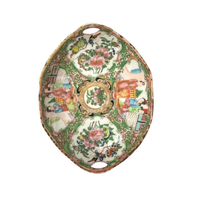 19th Century Chinese Famille Rose Porcelain Oval Trinket Bowl With Handles For Sale - Image 5 of 7