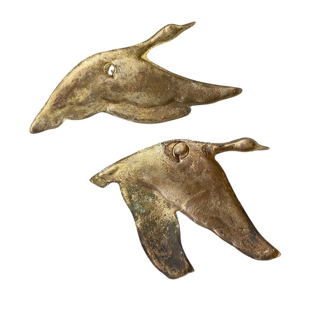 Mid-Century Modern Vintage Mid-Century Modern Brass Flying Geese Wall Sculptures – Set of 2 – Hollywood Regency Bird Wall Art For Sale - Image 3 of 3