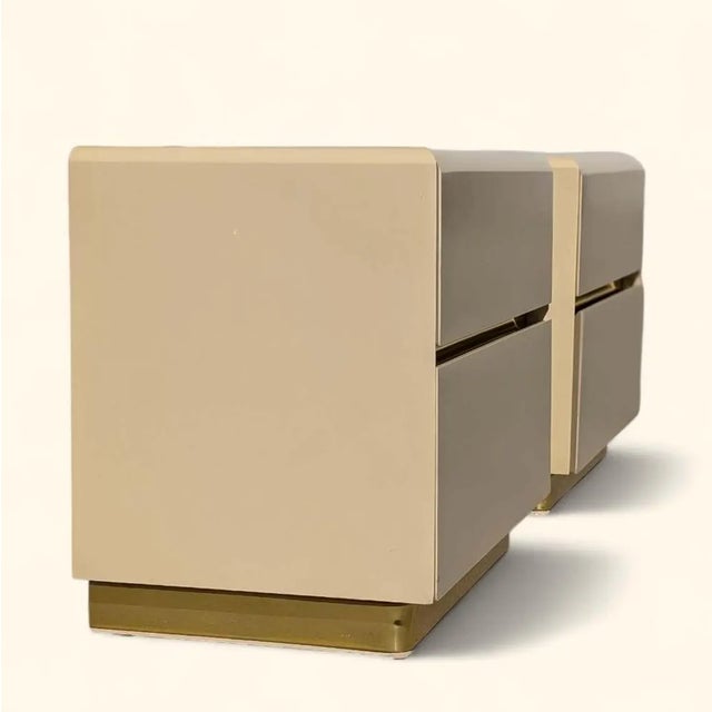 Postmodern Postmodern Lacquered Waterfall Nightstands by Lane – A Pair, 1980s For Sale - Image 3 of 10