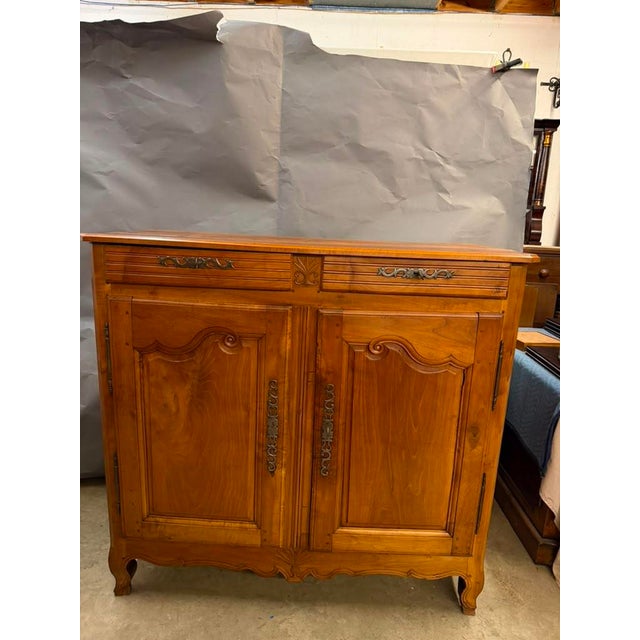 French Country 18th Century French Country Louis XV Cherry Haut Buffet Cabinet, Circa 1790 For Sale - Image 3 of 18