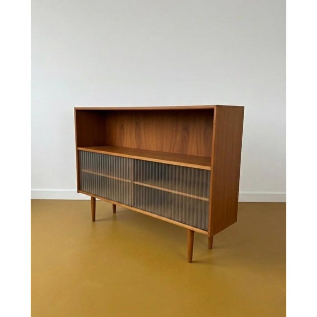 Vintage Danish Low Bookcase in Teak with Pleated Glass Doors, 1950s For Sale - Image 4 of 5