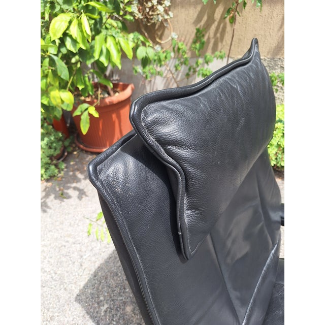 Black Leather Recliner Armchair attributed to Alvar Aalto for Artek, 1960s, Set of 2 For Sale - Image 6 of 7