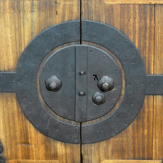 Japanese Choba Tansu Chest with Hand-Forged Iron Fittings, 1880 For Sale - Image 14 of 16