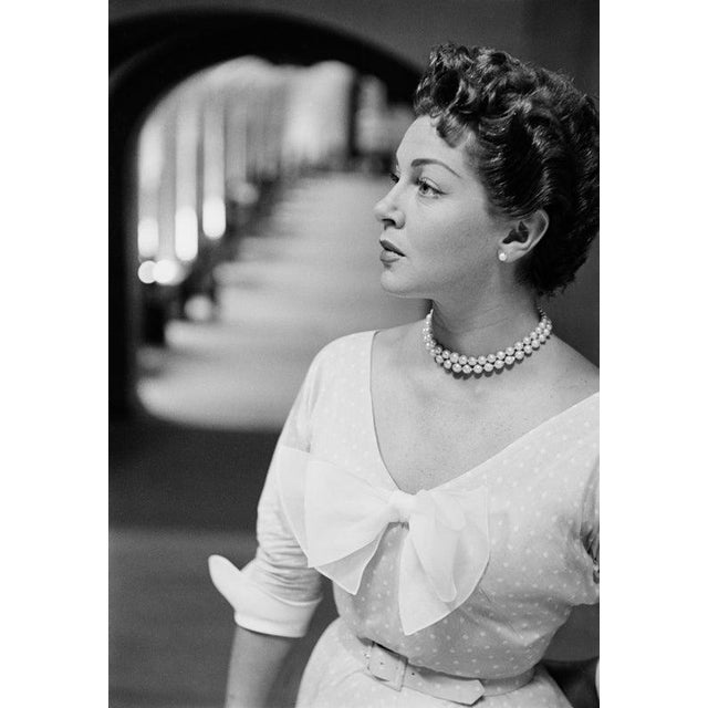 Lana Turner At The Louvre American actress Lana Turner (1921 - 1995) during a visit to the Louvre in Paris, France, 1953....