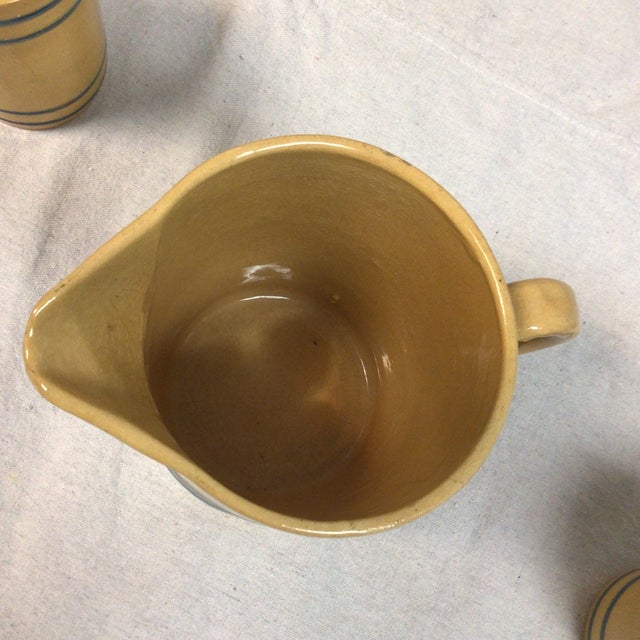 1920s Buckeye Yellow Ware Stoneware Pitcher With 5 Mugs-Set of 6 For Sale - Image 10 of 12