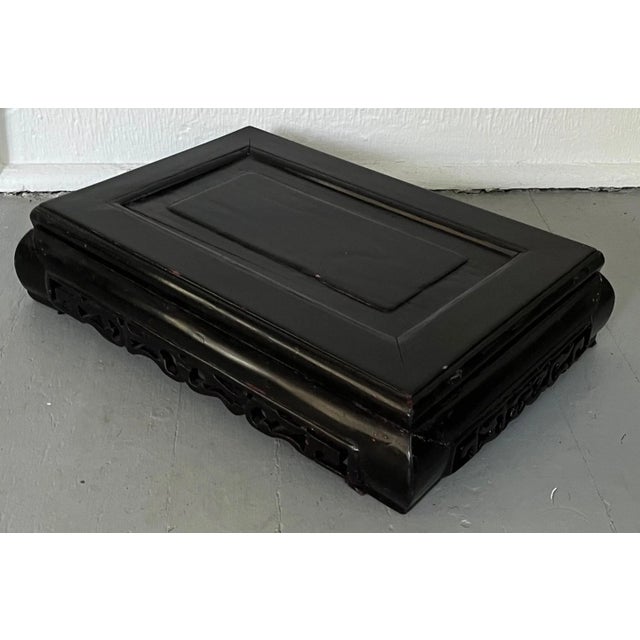 Antique 19th Century Chinese Carved Ebonized Wood Black Lacquer Display Stand Plateau or Low Table For Sale In New York - Image 6 of 12