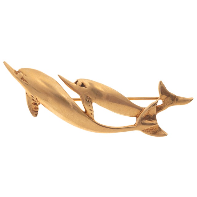 Vintage Tiffany and Company 14 Karat Yellow Gold Two Swimming Dolphins 2.4 Inch For Sale - Image 11 of 13