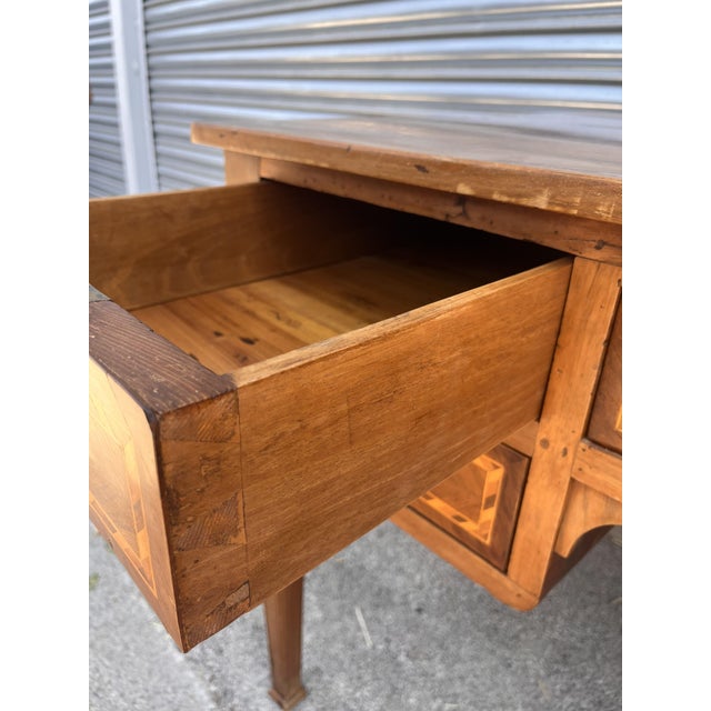 20th Century Louis XVI Writing Desk in Inlaid Wood with Drawers and Pull-Out Top, 1900 For Sale - Image 6 of 18