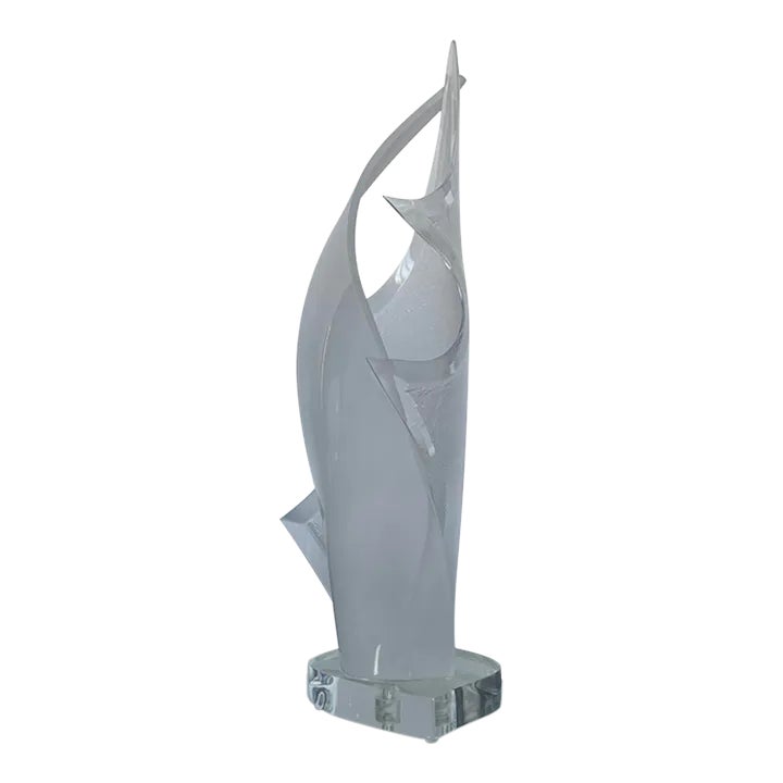 シュロミ・ハジザ/Shlomi Haziza 飾り台 照明付き ポストモダン Acrylic Lucite Flame Lamp in the Style of Shlomi Haziza | Chairish