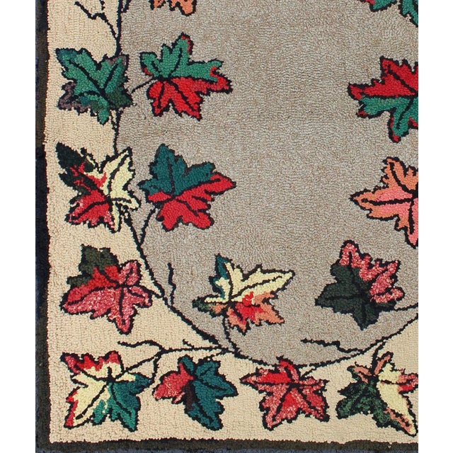 American Leaf Design American Hooked Rug in Red, Green, and Charcoal Outlines Leaf Design 2'10"x4'2" For Sale - Image 3 of 7