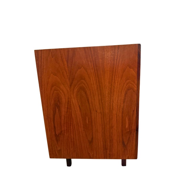1960s Jack Cartwright for Founders Walnut Dresser For Sale - Image 14 of 15