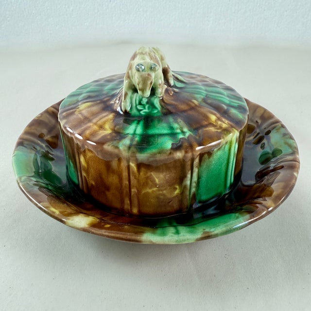 English Wedgwood Majolica Covered Cow Butter Server, Date Marked 1875 For Sale - Image 3 of 16