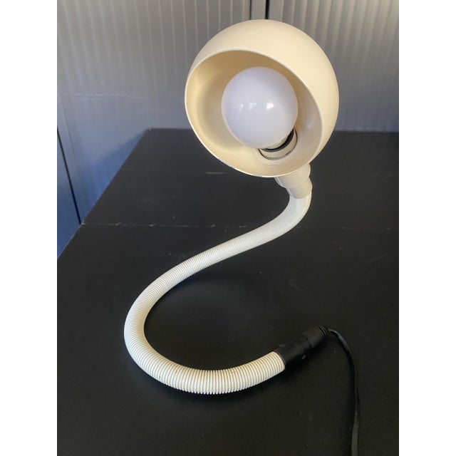 Vintage White Hebi Lamp in Cream White by Isao Hosoe for Valenti, 1970s For Sale - Image 6 of 15