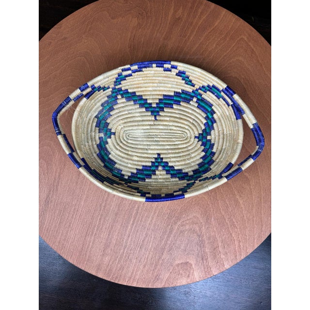 2010s Handwoven Zulu Tribe Basket – Symmetrical Green & Purple Pattern For Sale - Image 5 of 9