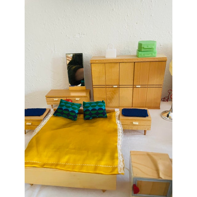 Red Mid-Century Pupoenhaus Egg Dish, 1950s, Set of 100 For Sale - Image 8 of 18