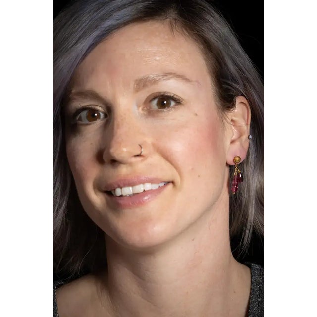 Contemporary 1990s 22K Gold Drop Earrings with Pink Tourmaline Briolettes, Pair For Sale - Image 3 of 4