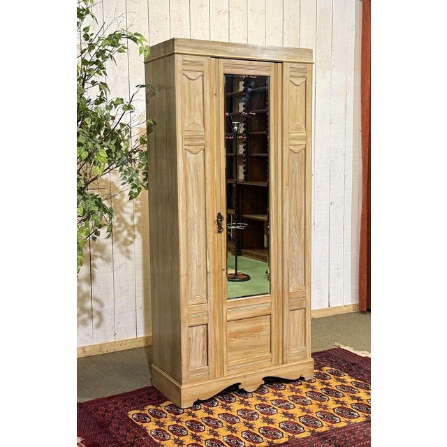 English Maple Wardrobe, 1950s For Sale - Image 3 of 16