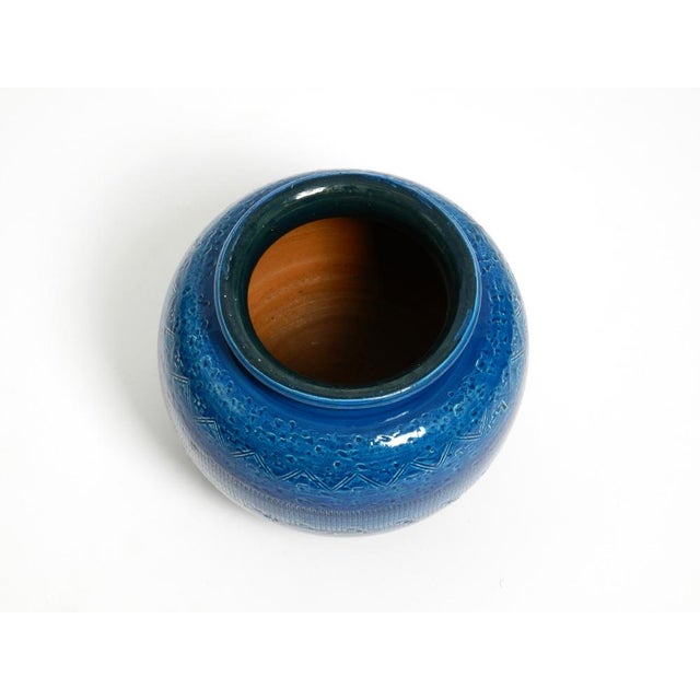 1960s Ceramic Rimini Blu Vase by Aldo Londi for Bitossi, Italy, 1960s For Sale - Image 5 of 16