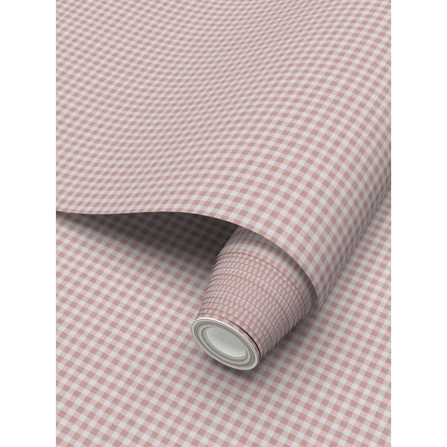 Austen Gingham Small Check Removable Wallpaper – Powder Pink Double Roll For Sale - Image 4 of 7