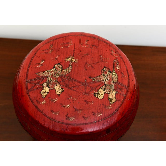 Small Antique Chinese Red Lacquered Covered Box For Sale In New York - Image 6 of 9