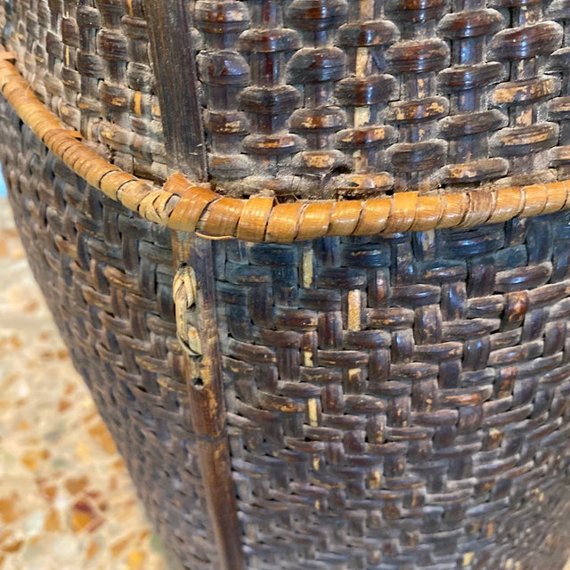 Brown Antique Early 20th Century Woven Grain Basket From the Philippines For Sale - Image 8 of 10