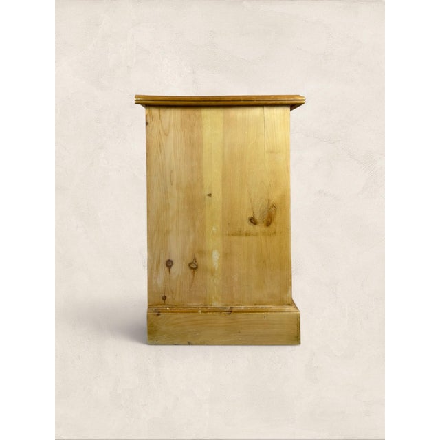 1900 - 1909 Antique English Pine Chest of Drawers For Sale - Image 5 of 6