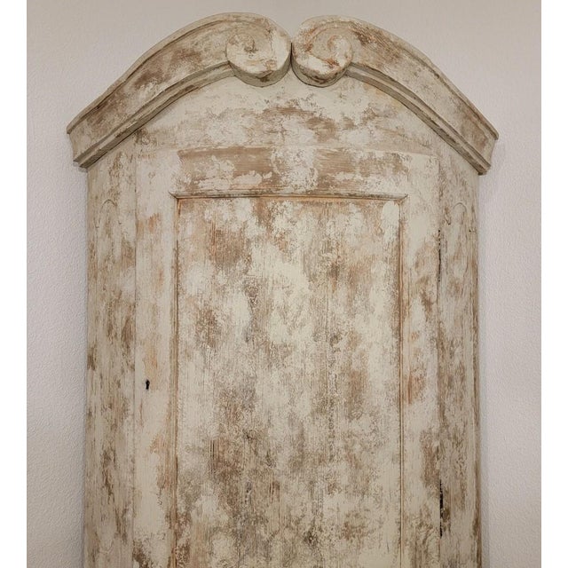 Antique Swedish Corner Cabinet in Gustavian Style With Swans-Neck Style Top For Sale In Dallas - Image 6 of 14