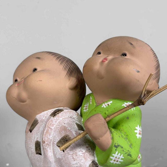 Cute Hakata doll scene from the 1960s-70s. Dimensions: height 33 cm, width 26.5 cm, depth 19.5 cm. This clay figure...
